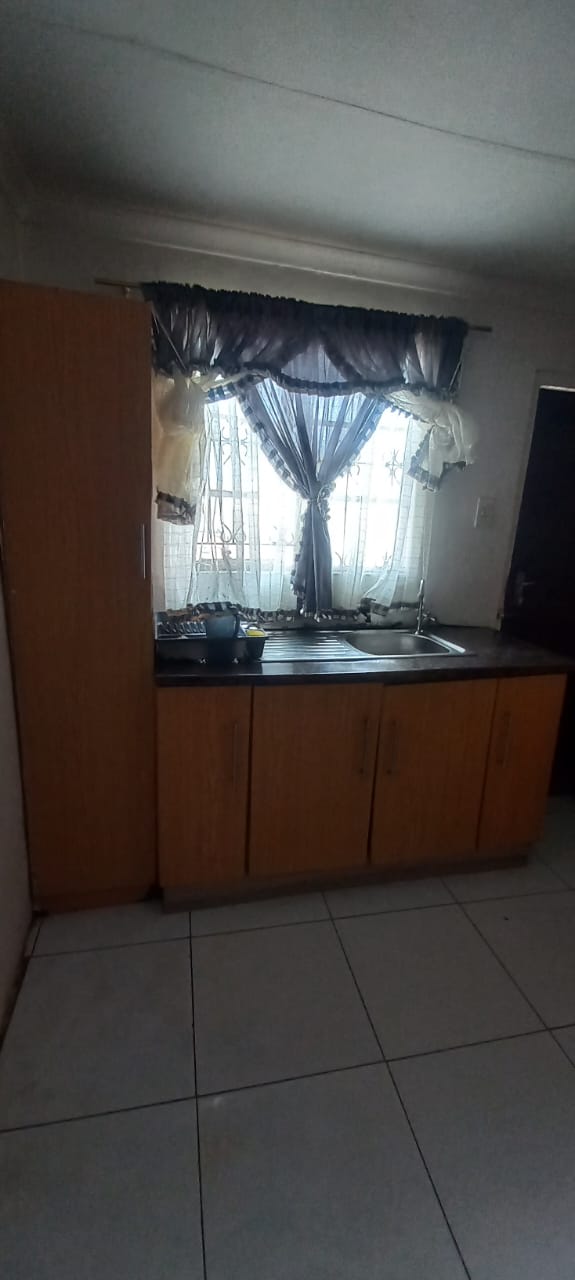 2 Bedroom Property for Sale in Zwide Eastern Cape